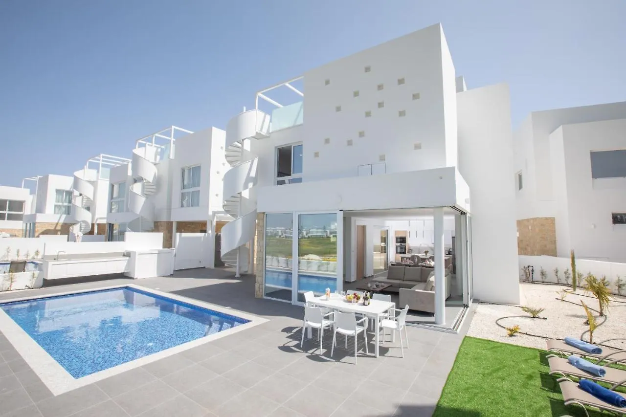 Vie Bleu 3 Bedroom Villas 프로타라스 키프로스