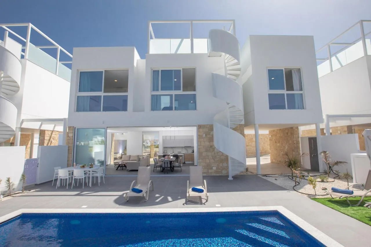 Vie Bleu 3 Bedroom Villas 프로타라스 키프로스