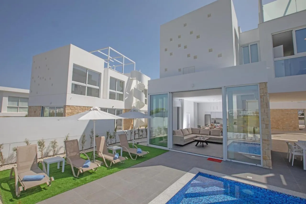 Vie Bleu 3 Bedroom Villas 프로타라스 키프로스