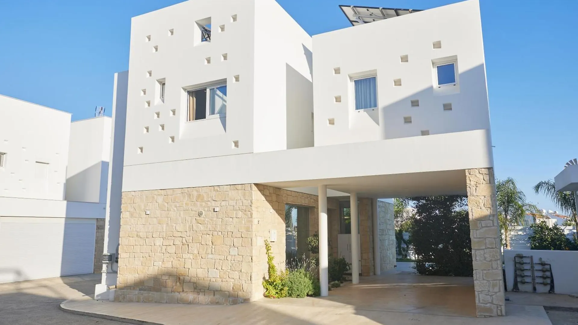 Vie Bleu 3 Bedroom Villas 프로타라스