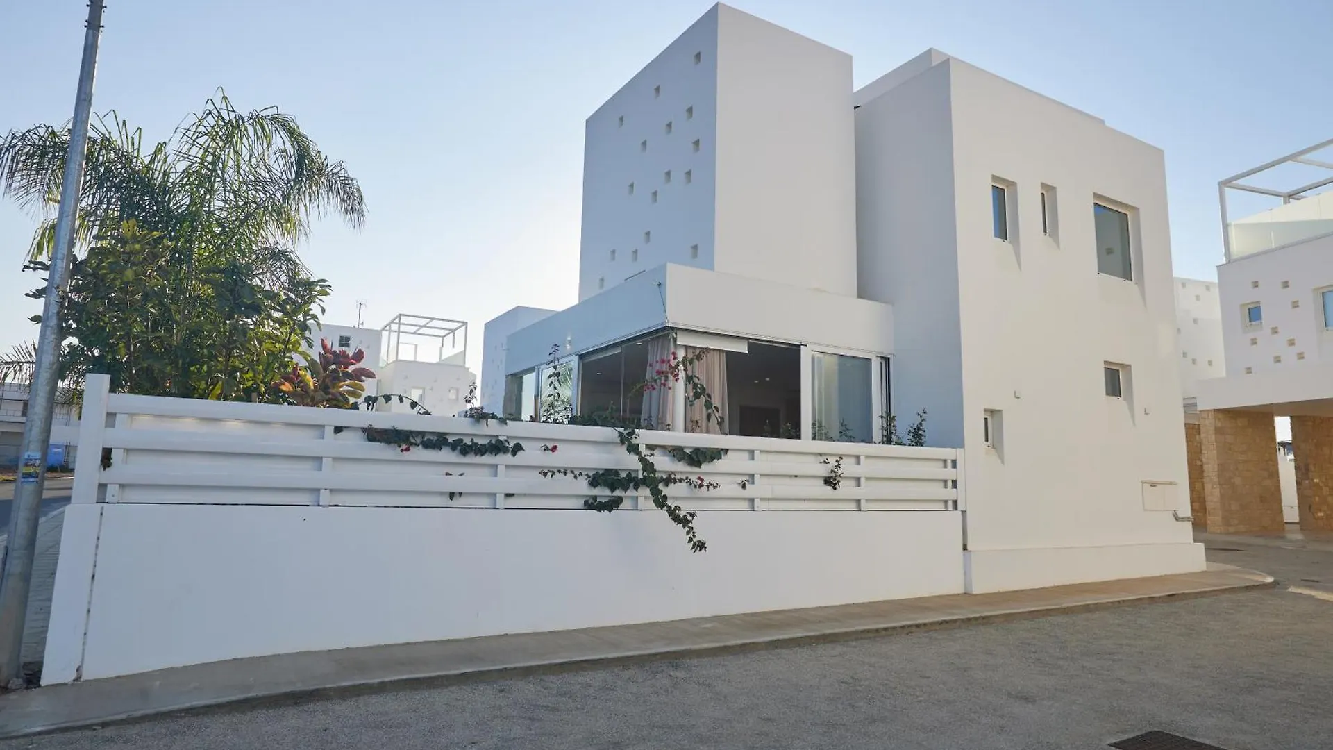 Vie Bleu 3 Bedroom Villas Protaras